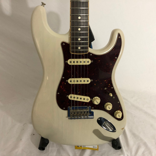 Vist Large View of Product Image Which is Used Fender LTD AMERICAN PROFESSIONAL STRATOCASTER S Type Electric Guitar White 6-String