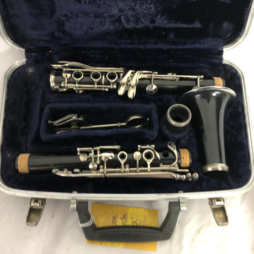 Vist Large View of Product Image Which is Used Conn CONN 16 Resonite Clarinet