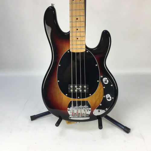 Vist Large View of Product Image Which is Used Axl PLAYER DELUXE Bass Guitar Cherry Sunburst 4-String