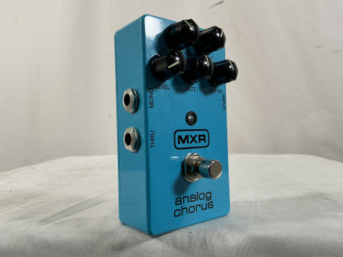 Vist Large View of Product Image Which is Used MXR ANALOG CHORUS Chorus Pedal