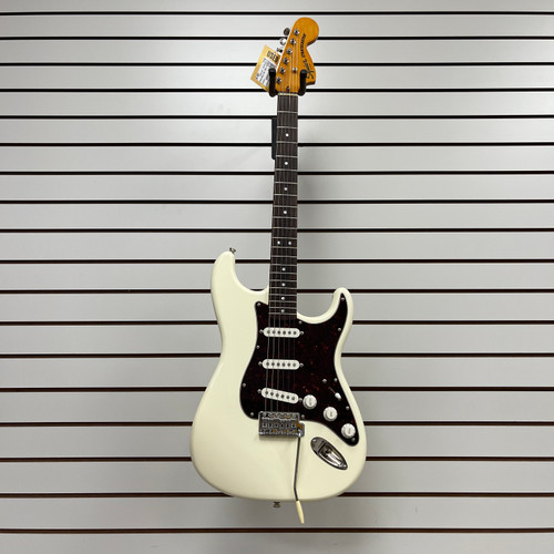 Vist Large View of Product Image Which is Used - Squier CLASSIC VIBE 70S STRATOCASTER B-STOCK Electric Guitar