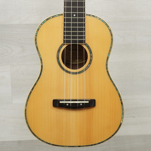 Vist Large View of Product Image Which is Used Mitchell MUT-70S Ukulele Natural