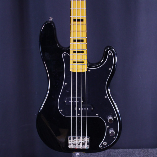 Vist Large View of Product Image Which is Used Squier P BASS CLASSIC VIBE 70S P Type Bass Guitar Black 4-String