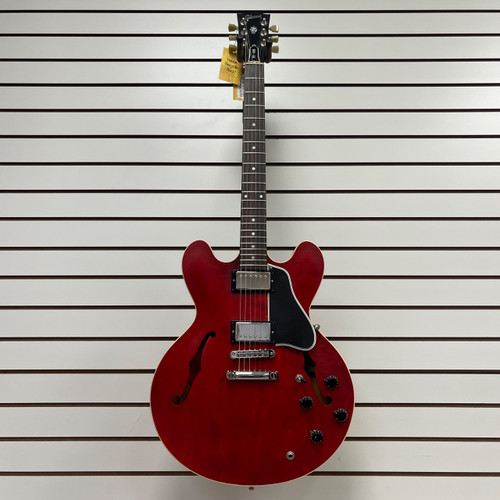 Vist Large View of Product Image Which is Used Gibson ES-335 Semi-Hollow Electric Guitar Red 6-String