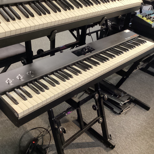Vist Large View of Product Image Which is Used Studiologic SL88 STUDIO 88-Key Controller 88-key