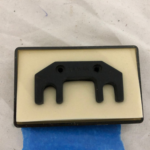 Vist Large View of Product Image Which is Used ARTINO VLN/VLA MUTE RUBBER COATED METAL Band Instrument Accessory
