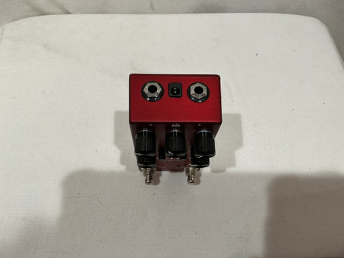 Vist Large View of Product Image Which is Used Fodera NATAS DISTORTION Distortion Pedal
