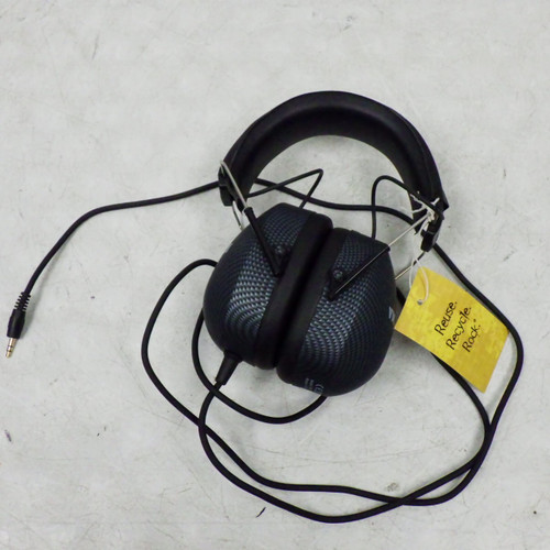 Vist Large View of Product Image Which is Used Vic Firth SIH3   Headphones