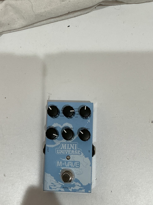 Vist Large View of Product Image Which is Used MWAVE MINI-UNIVERSE Reverb Pedal