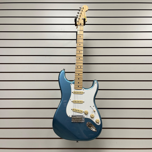 Vist Large View of Product Image Which is Used - Squier CLASSIC VIBE STRATOCASTER 50S Electric Guitar 