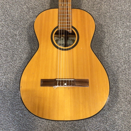 Vist Large View of Product Image Which is Used SUZUKI NO. 7 Classical Acoustic Guitar