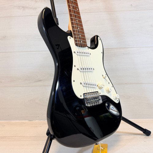 Vist Large View of Product Image Which is Used Squier AFFINITY STRAT Electric Guitar Black 6-String