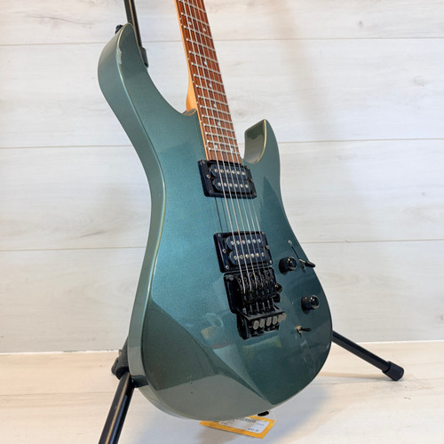 Vist Large View of Product Image Which is Used Yamaha RAX420S Electric Guitar Green 6-String