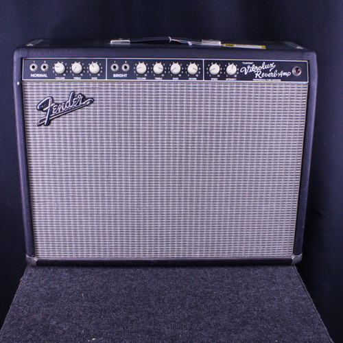 Vist Large View of Product Image Which is Used Fender CUSTOM VIBROLUX REVERB 2 x 10 Tube Combo Amplifier 2 x 10