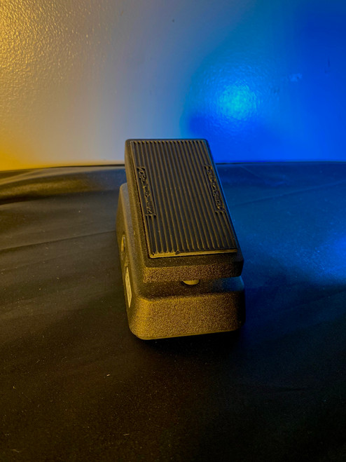 Vist Large View of Product Image Which is Used Dunlop CBM95 MINI CRY BABY Wah Pedal