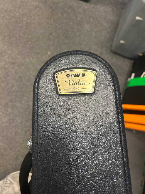 Vist Large View of Product Image Which is Used Yamaha V3 4/4 VIOLIN W CASE Violin 4/4 Size