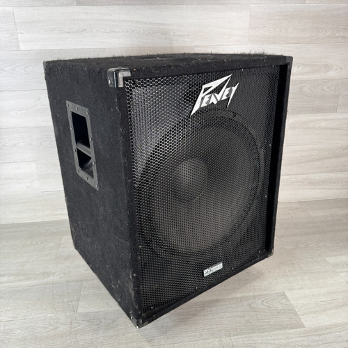 Vist Large View of Product Image Which is Used Peavey PV 118D - 300-watt 18-inch Powered Subwoofer - Local Pickup Only