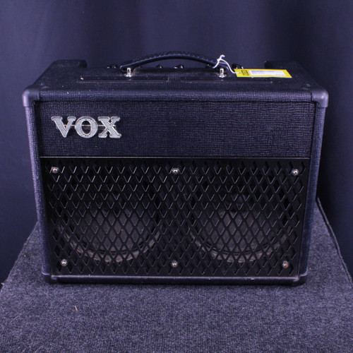Vist Large View of Product Image Which is Used Vox DA20 COMBO 1 x 8 Solid State Amplifier 1 x 8