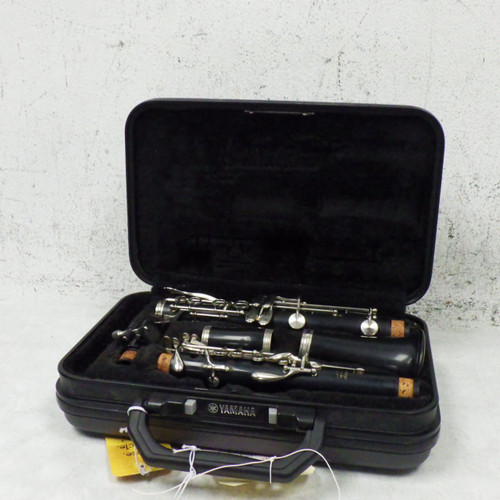 Vist Large View of Product Image Which is Used Yamaha YCL-200ADII CLARINET W/CASED Resonite Clarinet