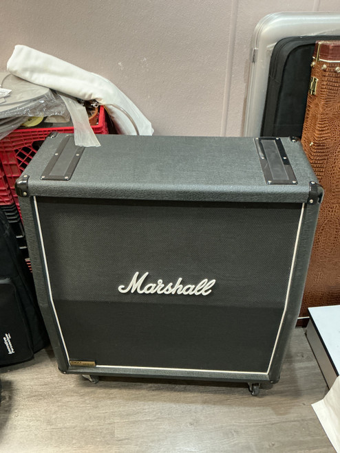 Vist Large View of Product Image Which is Used Marshall 1960AV VINTAGE 4X12 4 x 12 Guitar Speaker Cabinet 4 x 12