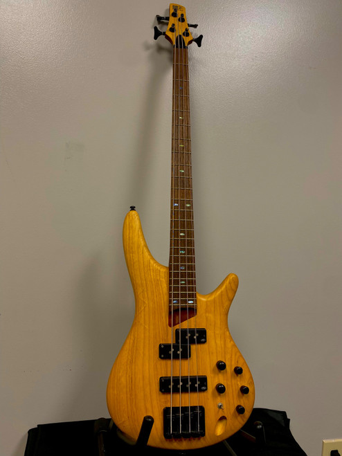 Vist Large View of Product Image Which is Used Ibanez SOUNDGEAR SR650NTF Modern Metal Bass Guitar Natural 4-String