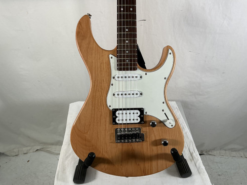 Vist Large View of Product Image Which is Used Yamaha PAC112V PACIFICA S Type Electric Guitar Wood 6-String