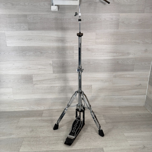 Vist Large View of Product Image Which is Used DW 5000 Hi-hat Cymbal Stand