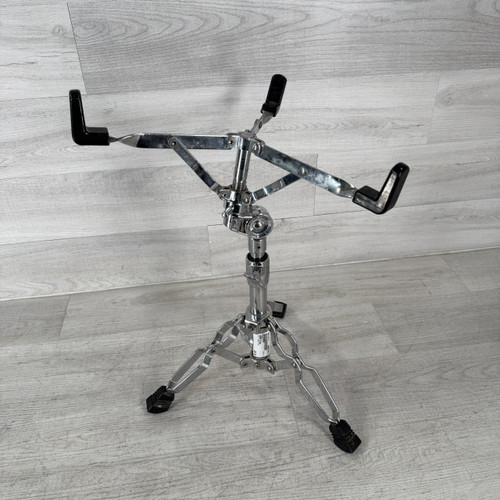 Vist Large View of Product Image Which is Used Pearl Snare Drum Stand