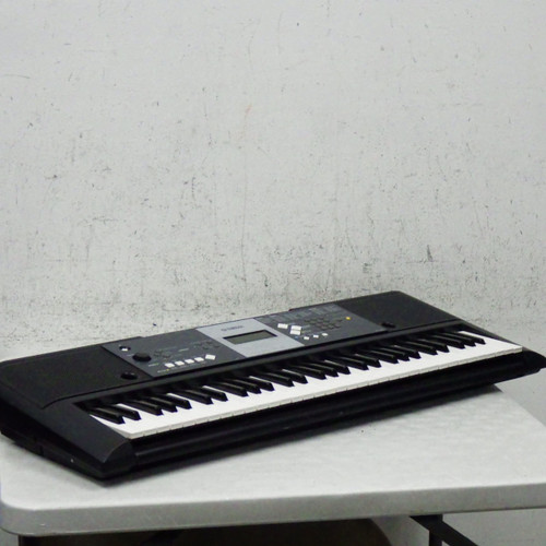 Vist Large View of Product Image Which is Used Yamaha YPT-230 keyboard with Power 61-Key Keyboard 61-Key