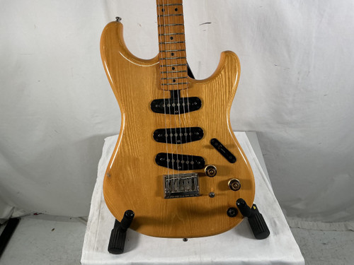 Vist Large View of Product Image Which is Used Ibanez ROADSTER RS-300 MIJ Vintage S Type Electric Guitar Natural 6-String