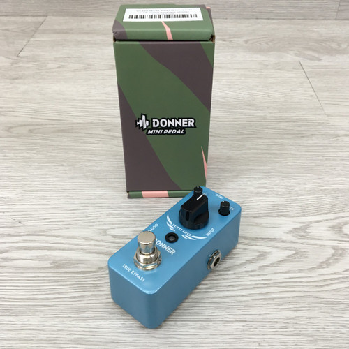 Vist Large View of Product Image Which is Used Donner TUTTI LOVE Chorus Pedal