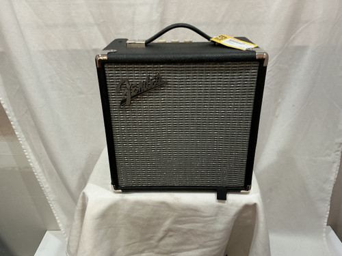 Vist Large View of Product Image Which is Used Fender RUMBLE 15 1 x 15 Bass Combo Amplifier 1 x 15