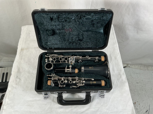 Vist Large View of Product Image Which is Used Yamaha YCL 250 Resonite Clarinet
