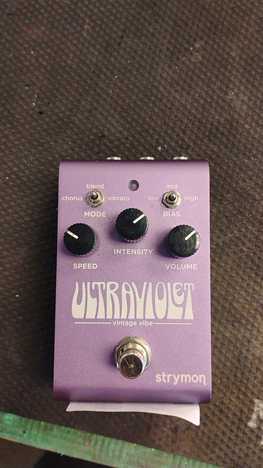 Vist Large View of Product Image Which is Used Strymon ULTRAVIOLET VINTAGE VIBE Guitar Effect