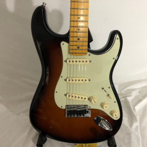 Vist Large View of Product Image Which is Used Fender AMERICAN DELUXE STRATOCASTER S Type Electric Guitar Sunburst 6-String