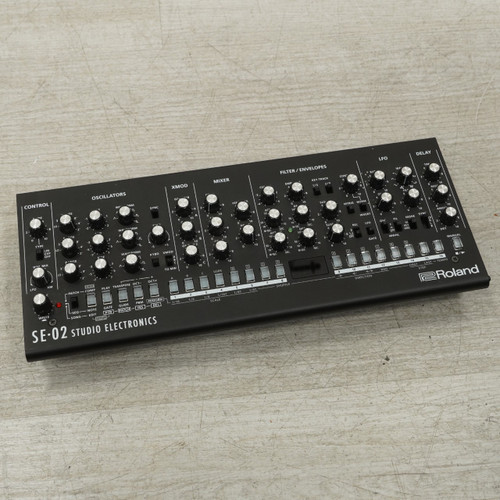 Vist Large View of Product Image Which is Used Roland SE-02 Compact Synthesizer Compact