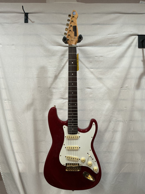 Vist Large View of Product Image Which is Used Series 10 S STYLE MADE IN KOREA S Type Electric Guitar Red 6-String