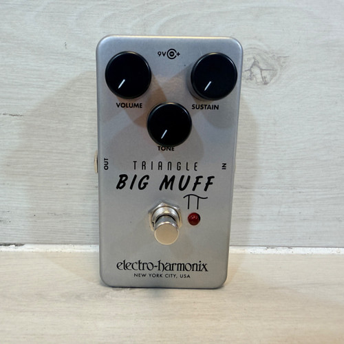 Vist Large View of Product Image Which is Used Electro Harmonix (E/H) BIG MUFF TRIANGLE Guitar Effect