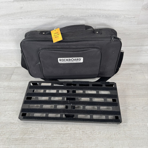Vist Large View of Product Image Which is Used RockBoard by Warwick Tres 3.1 Pedalboard - 20.54 x 9.29-inch