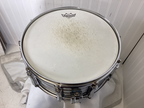 Vist Large View of Product Image Which is Used Pearl WORLD SERIES MARCHING SNARE Metal Snare Drum 14"
