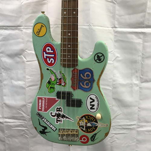 Vist Large View of Product Image Which is Used SLICK SLPB P Type Bass Guitar Green 4-String