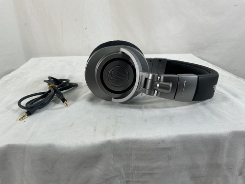 Vist Large View of Product Image Which is Used Audio Technica ATH-M50X SILVER HEADPHONES Headphones