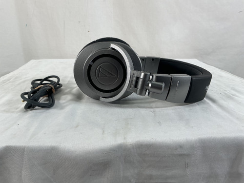 Vist Large View of Product Image Which is Used Audio Technica ATH-M50X SILVER HEADPHONES Headphones