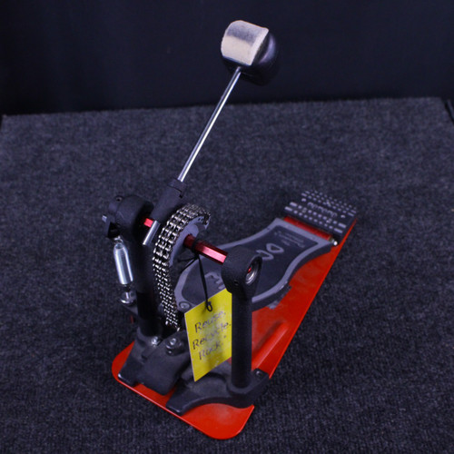 Vist Large View of Product Image Which is Used DW 5000 CHAIN DRIVE KICK PEDAL Kick Drum Pedal