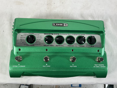 Vist Large View of Product Image Which is Used Line 6 DL4 Delay Pedal
