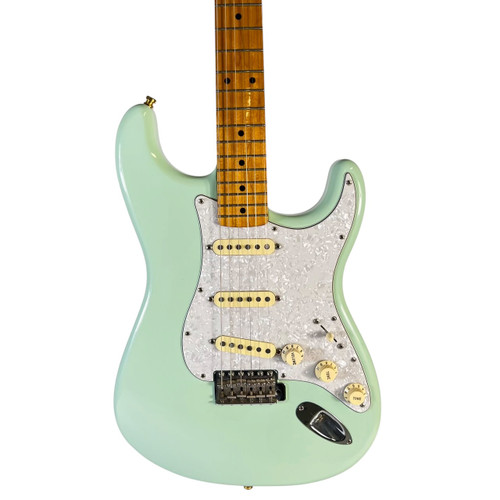 Vist Large View of Product Image Which is Used 2016 Fender Classic Series '50s Stratocaster Electric Guitar MIM - Surf Green