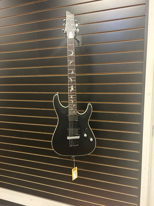 Vist Large View of Product Image Which is Used Schecter DAMIEN PLATINUM Electric Guitar Black 6-String