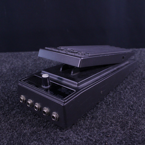 Vist Large View of Product Image Which is Used Boss FV-300L VOLUME PEDAL Expression Pedal