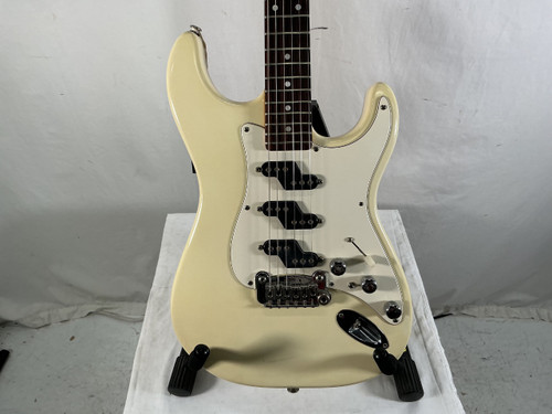 Vist Large View of Product Image Which is Used G&L COMANCHE USA S Type Electric Guitar White 6-String