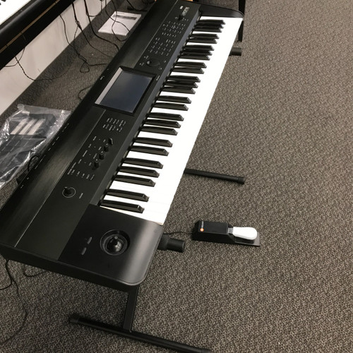 Vist Large View of Product Image Which is Used Korg KROME WORKSTATION 76-Key Synthesizer 76-key
